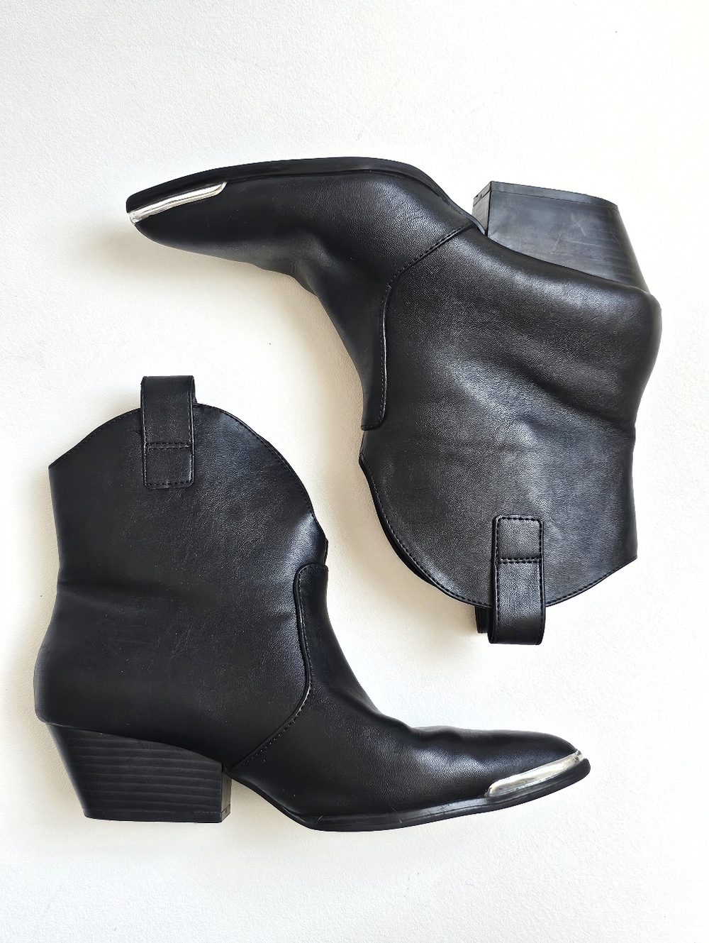 Universal Thread Black Western Ankle Boots Pointed Toe Chunky Heel Size 8